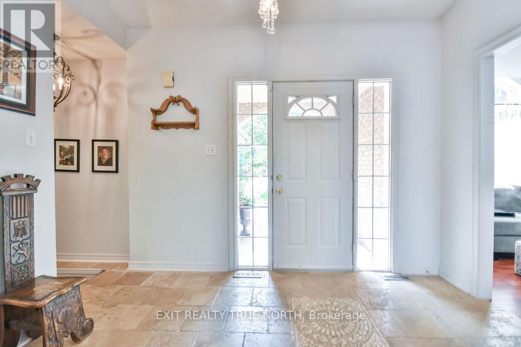 28 Nicholson Crescent, Springwater, ON
