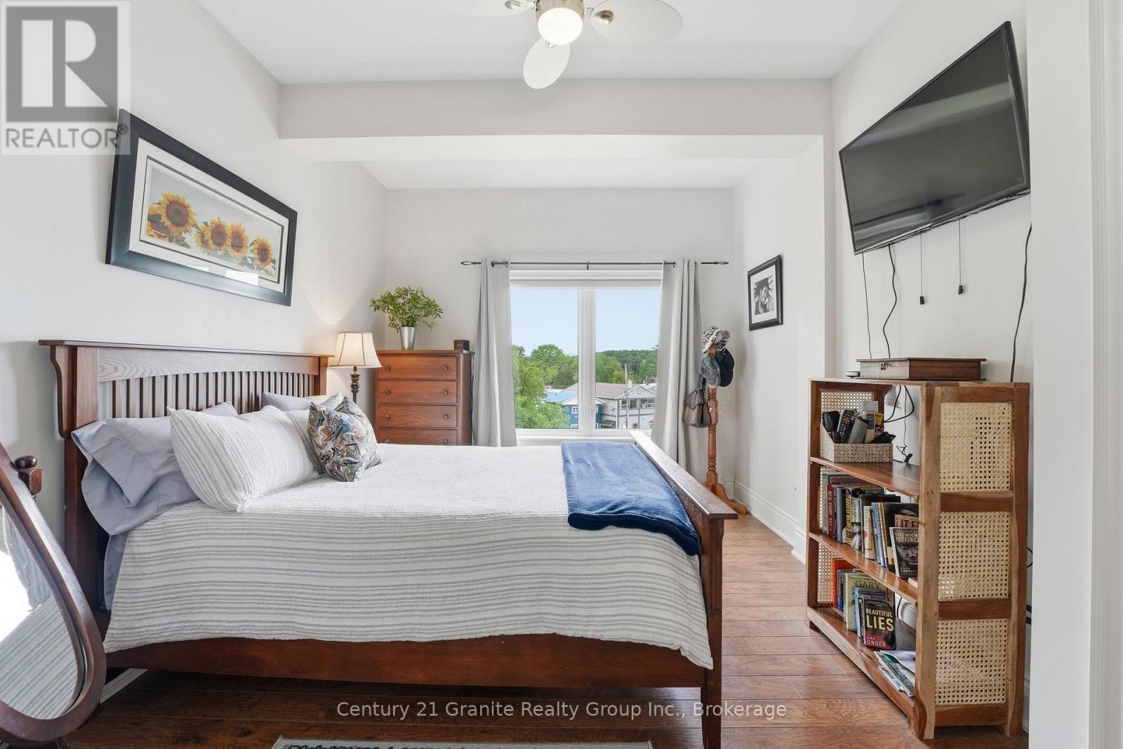 PRIMARY WITH ENSUITE & 2 CLOSETS W/ WALK IN CLOSET - 303 - 9 Newcastle Street, Minden Hills (Minden), ON