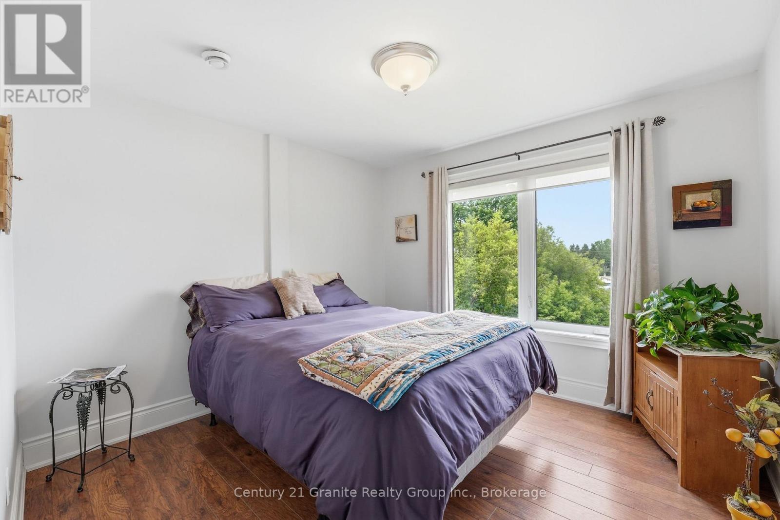 LARGE SECONDARY BEDROOM - 303 - 9 Newcastle Street, Minden Hills (Minden), ON