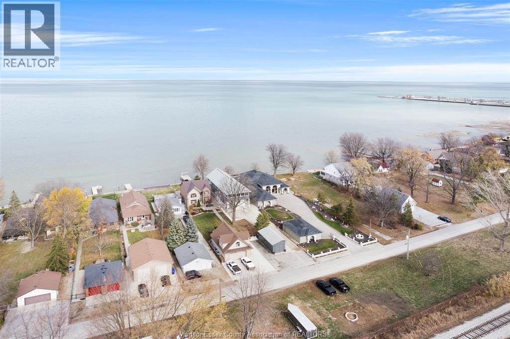 1696 Caille Avenue, Lakeshore, ON