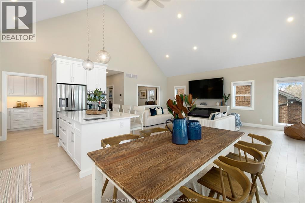 1696 Caille Avenue, Lakeshore, ON