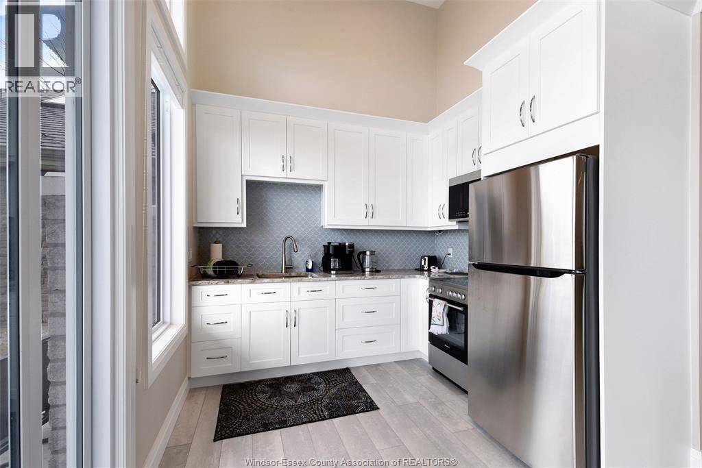 1696 Caille Avenue, Lakeshore, ON