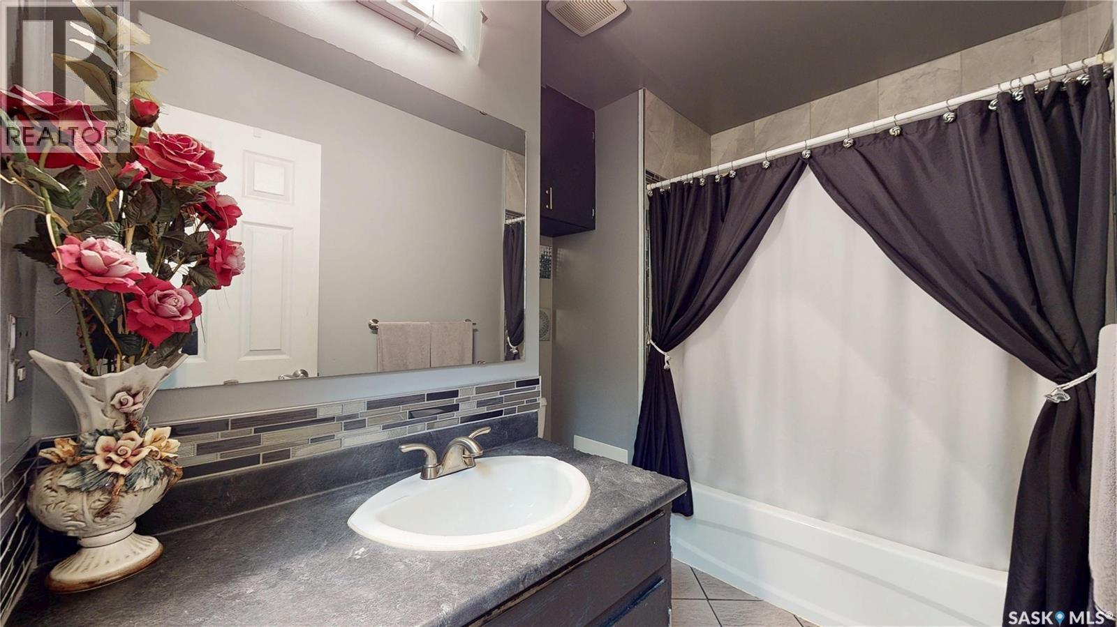 255 Litzenberger Crescent, Regina, SK