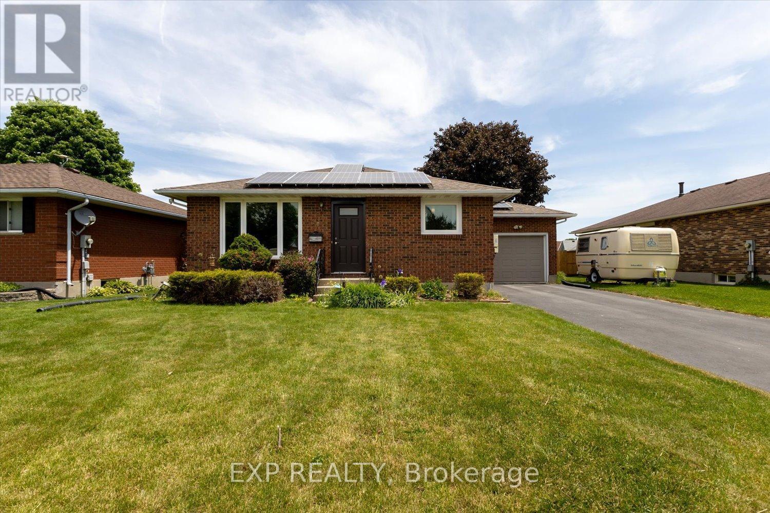 28 Denrich Avenue, Tillsonburg, ON - Outdoor