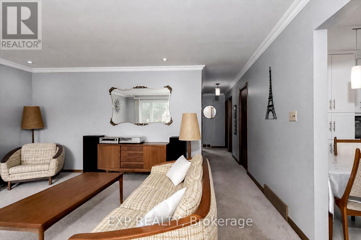 28 Denrich Avenue, Tillsonburg, ON - Indoor