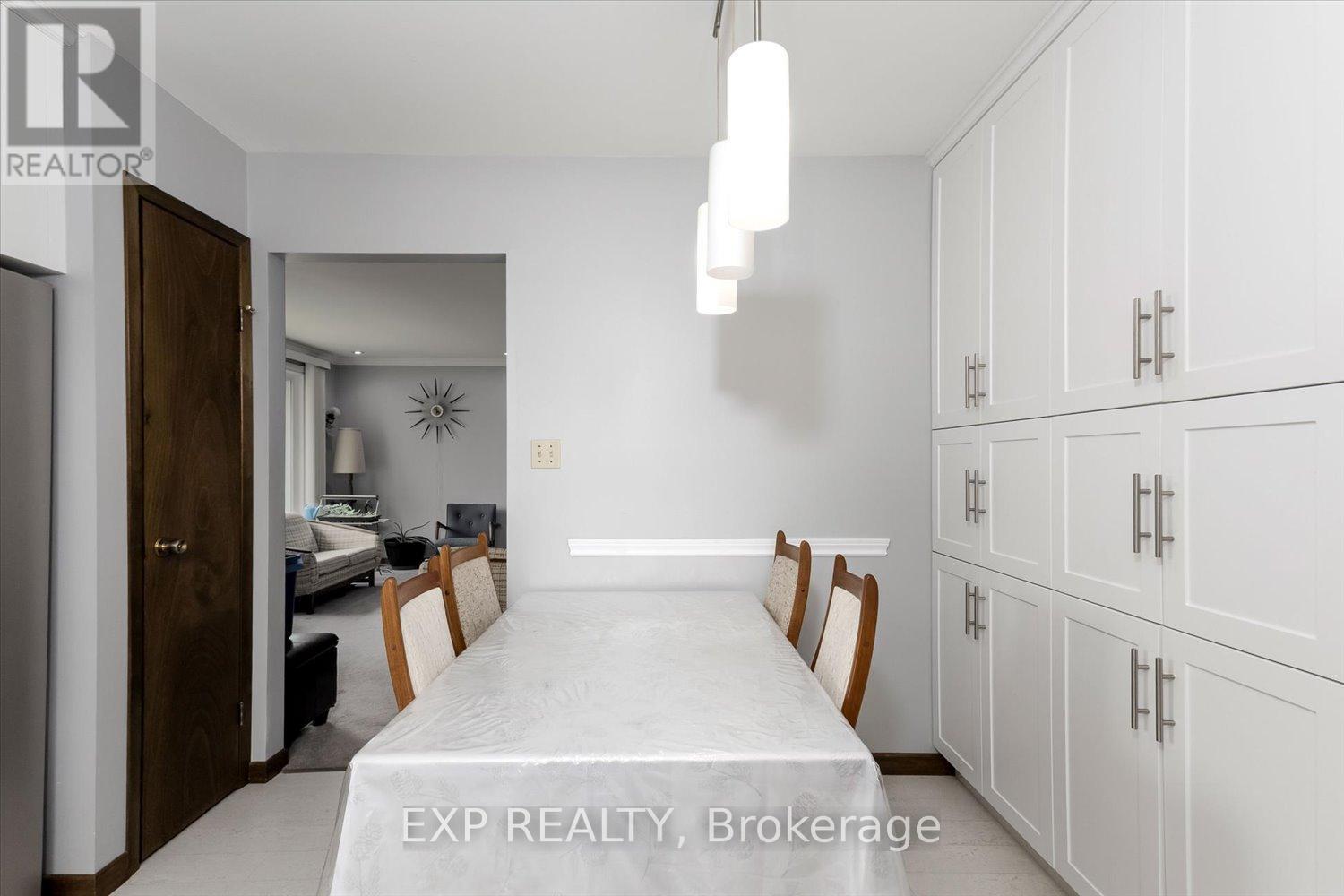 28 Denrich Avenue, Tillsonburg, ON - Indoor