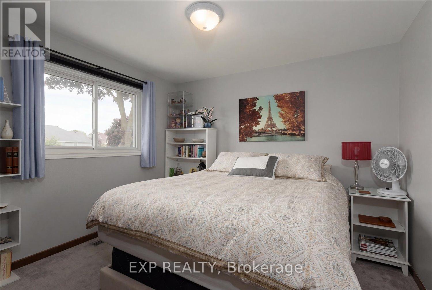 28 Denrich Avenue, Tillsonburg, ON - Indoor Photo Showing Bedroom
