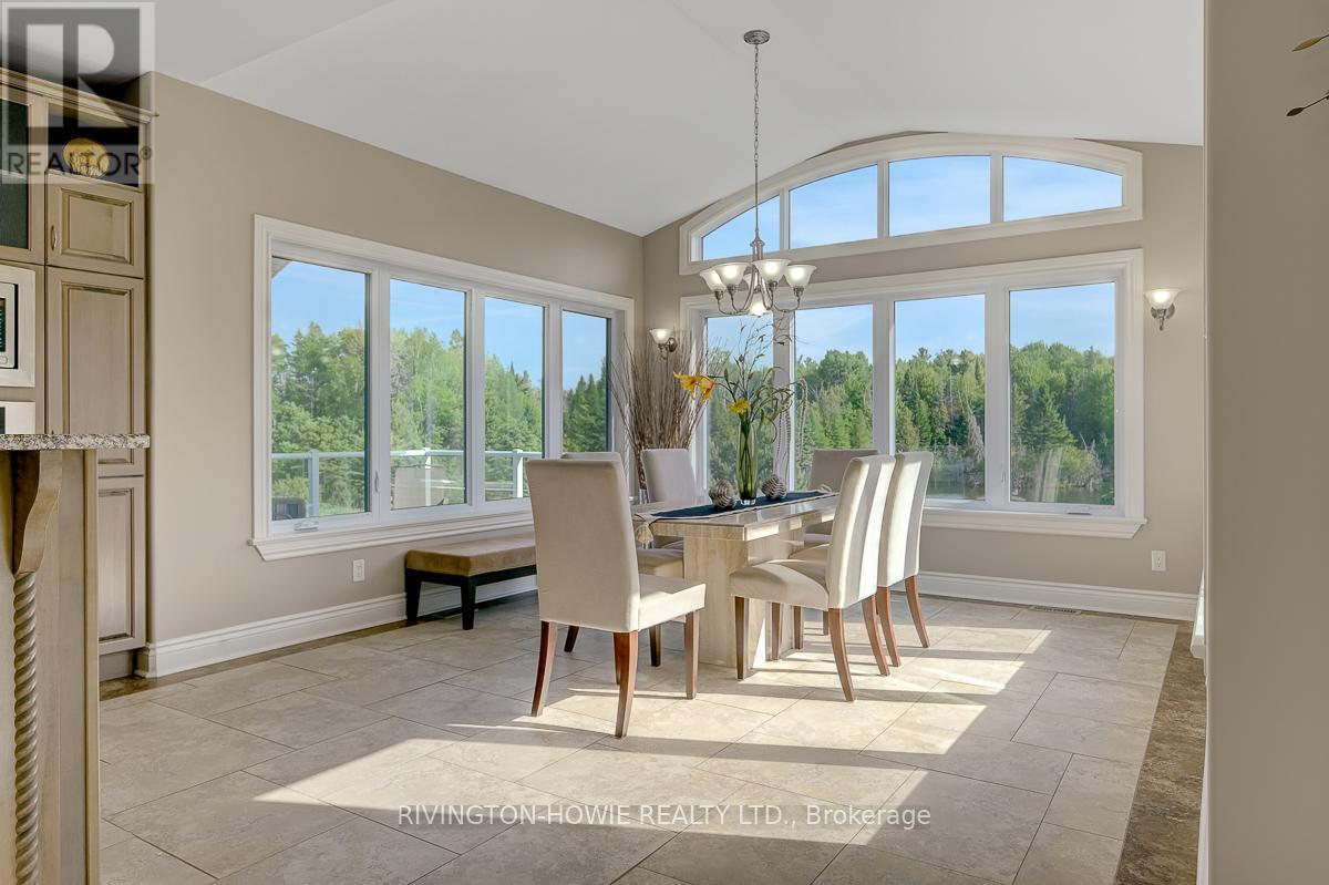 Casual or formal dining in this beautiful diningrm - 3220 A March Road, Ottawa, ON