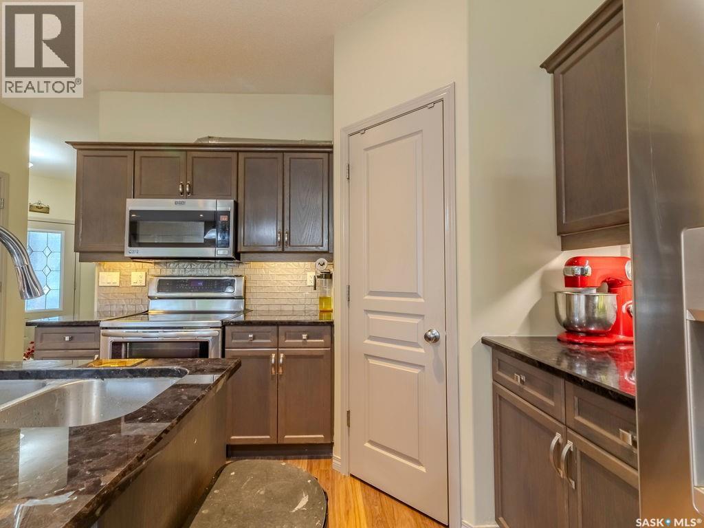 274 Ashworth Crescent, Saskatoon, SK