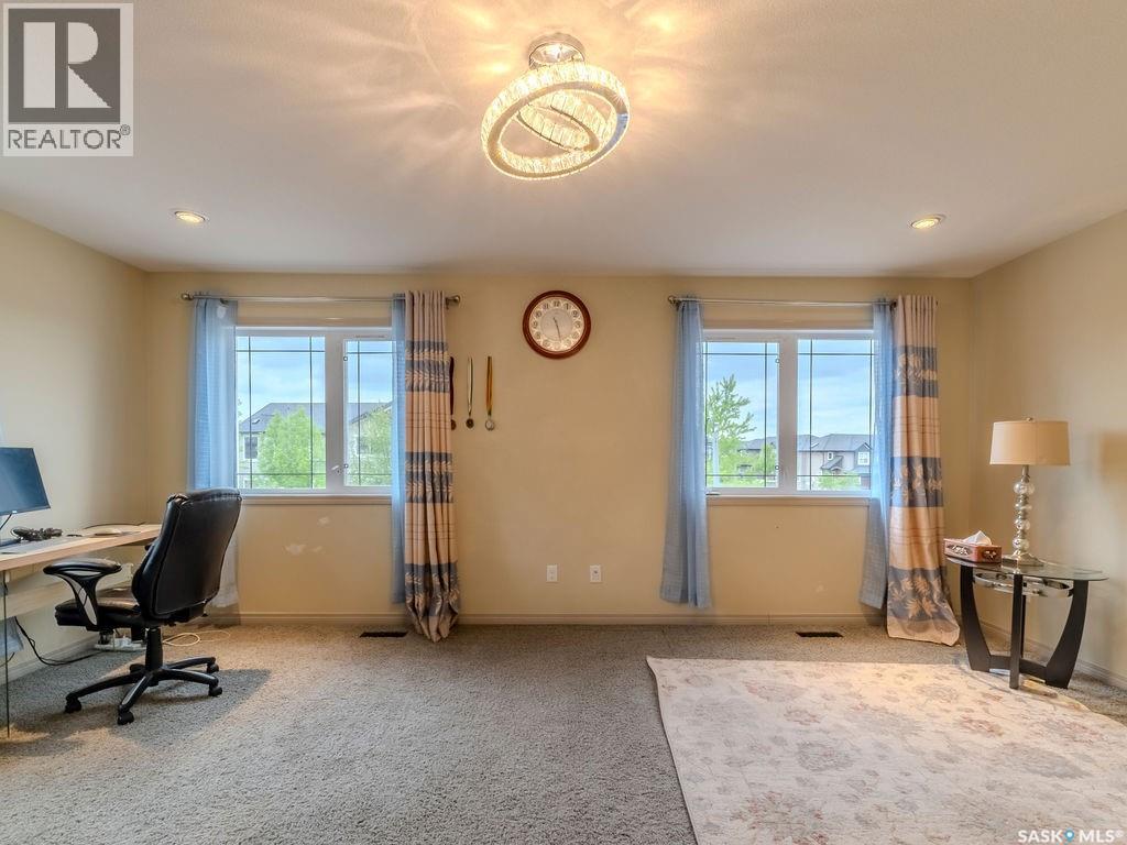 274 Ashworth Crescent, Saskatoon, SK