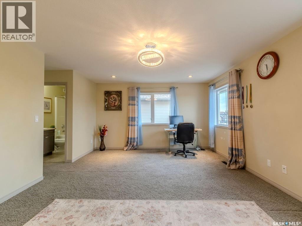 274 Ashworth Crescent, Saskatoon, SK