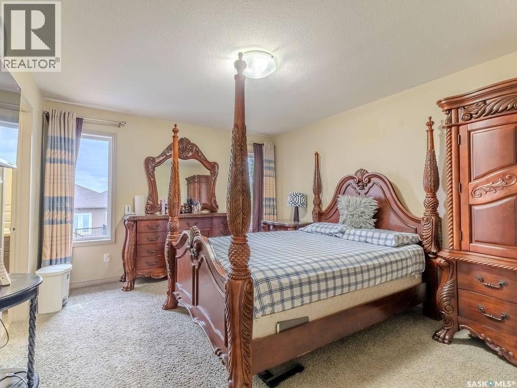 274 Ashworth Crescent, Saskatoon, SK