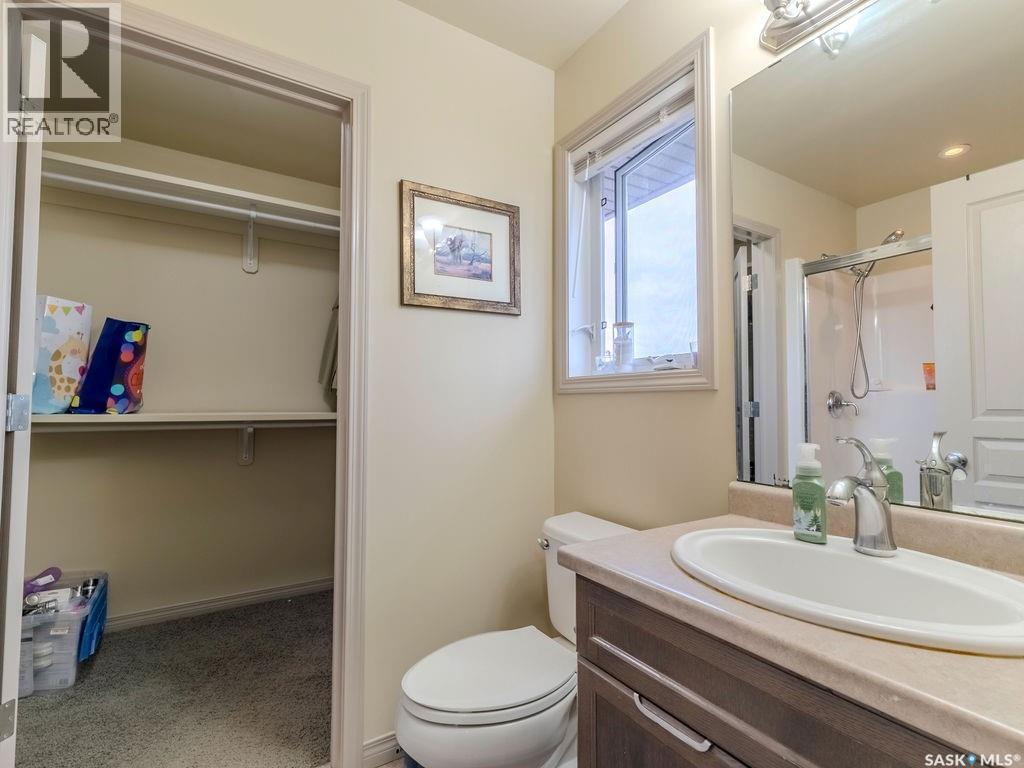 274 Ashworth Crescent, Saskatoon, SK