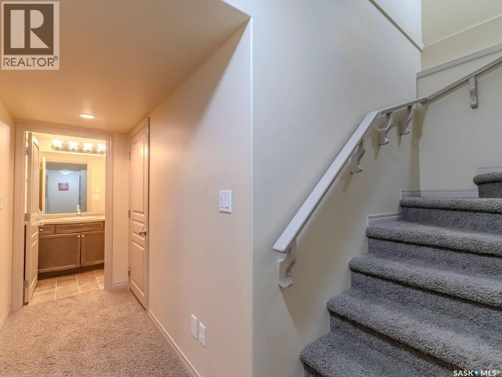 274 Ashworth Crescent, Saskatoon, SK