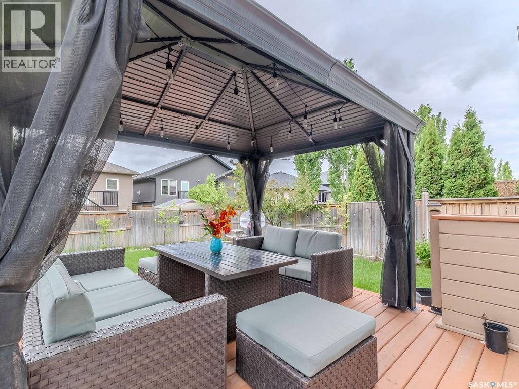 274 Ashworth Crescent, Saskatoon, SK