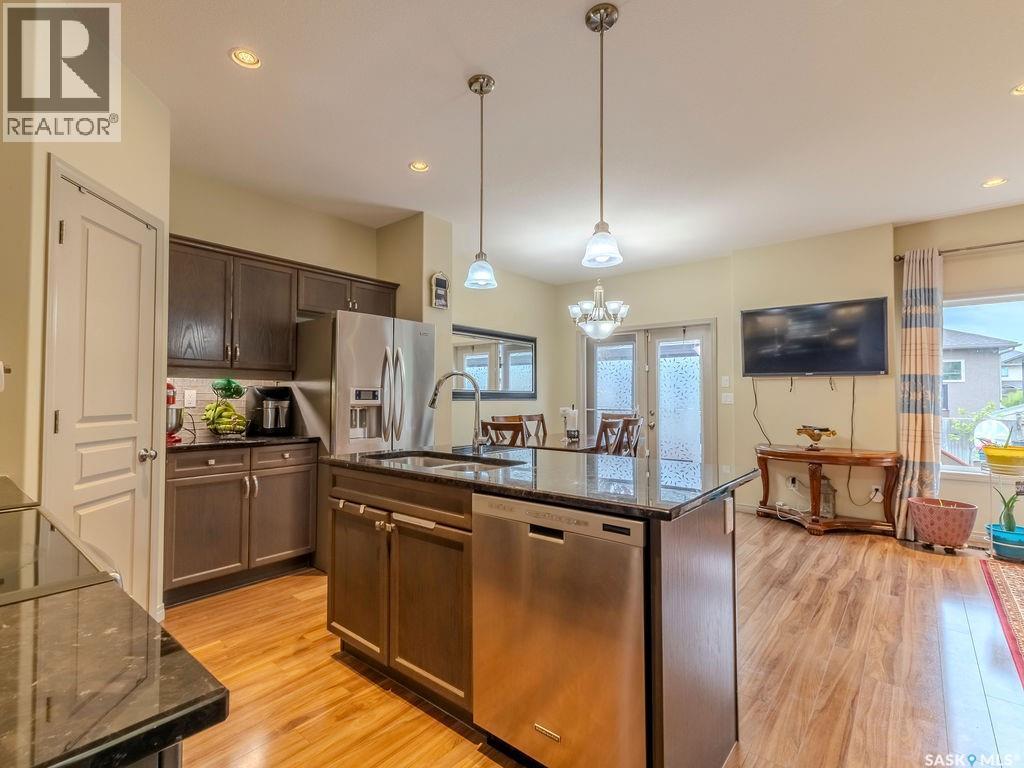 274 Ashworth Crescent, Saskatoon, SK