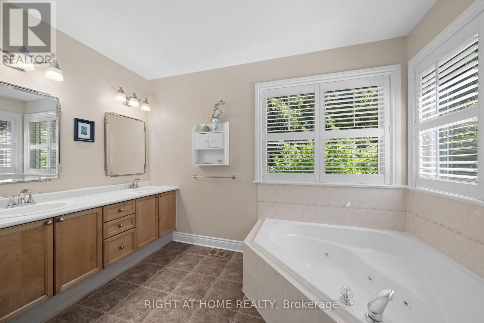 85 Brightside Avenue, Ottawa, ON