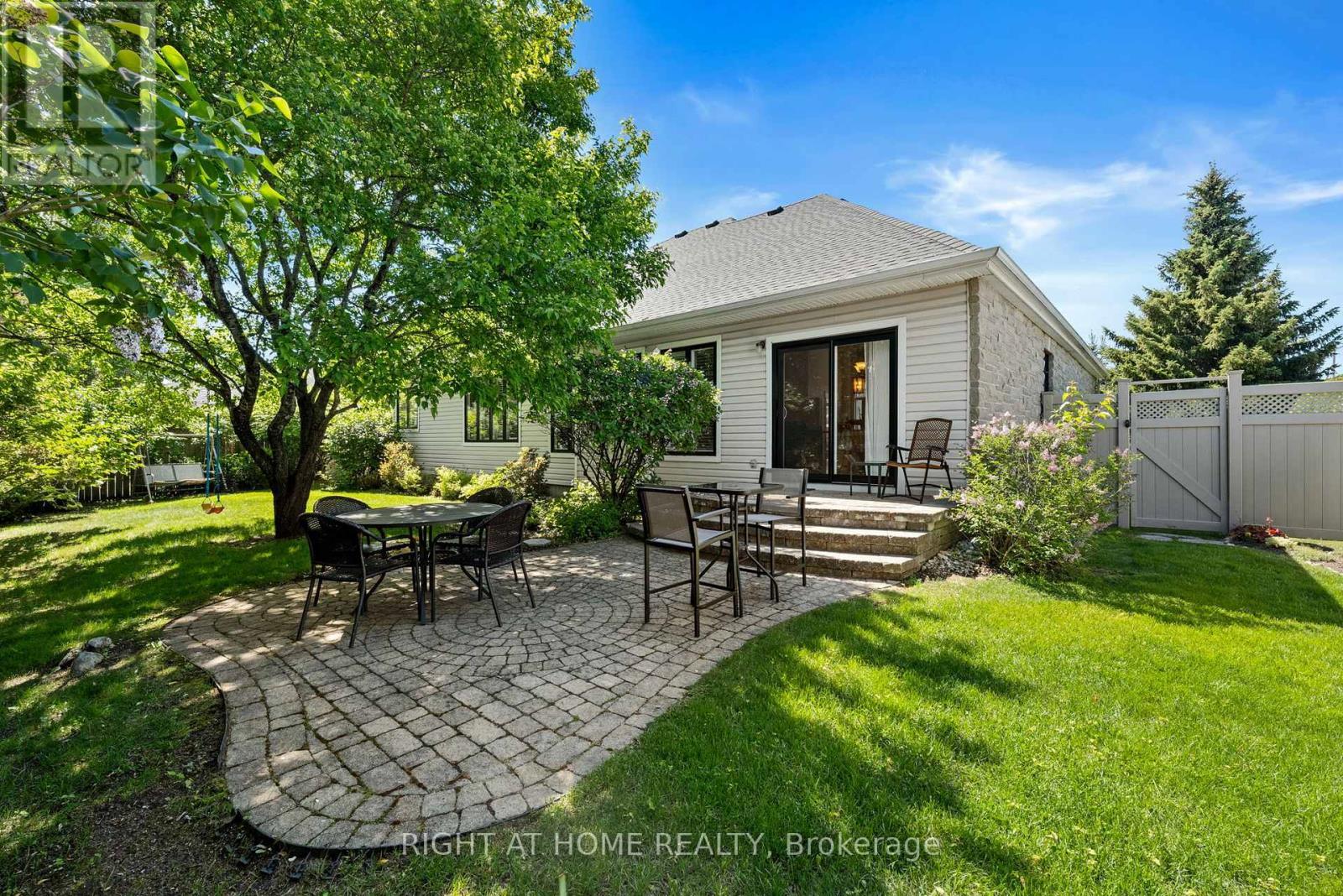 85 Brightside Avenue, Ottawa, ON