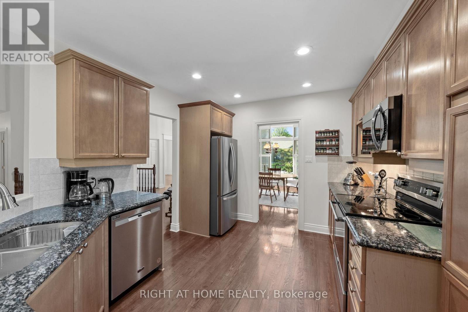85 Brightside Avenue, Ottawa, ON