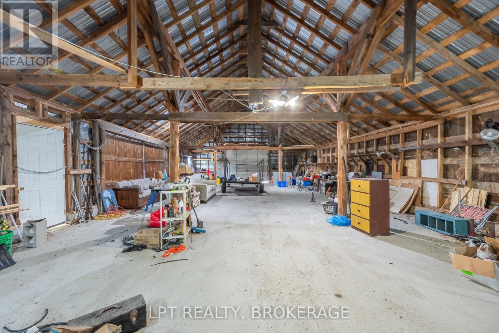 Massive Garage - 4342 Henderson Road, Frontenac (Frontenac North), ON