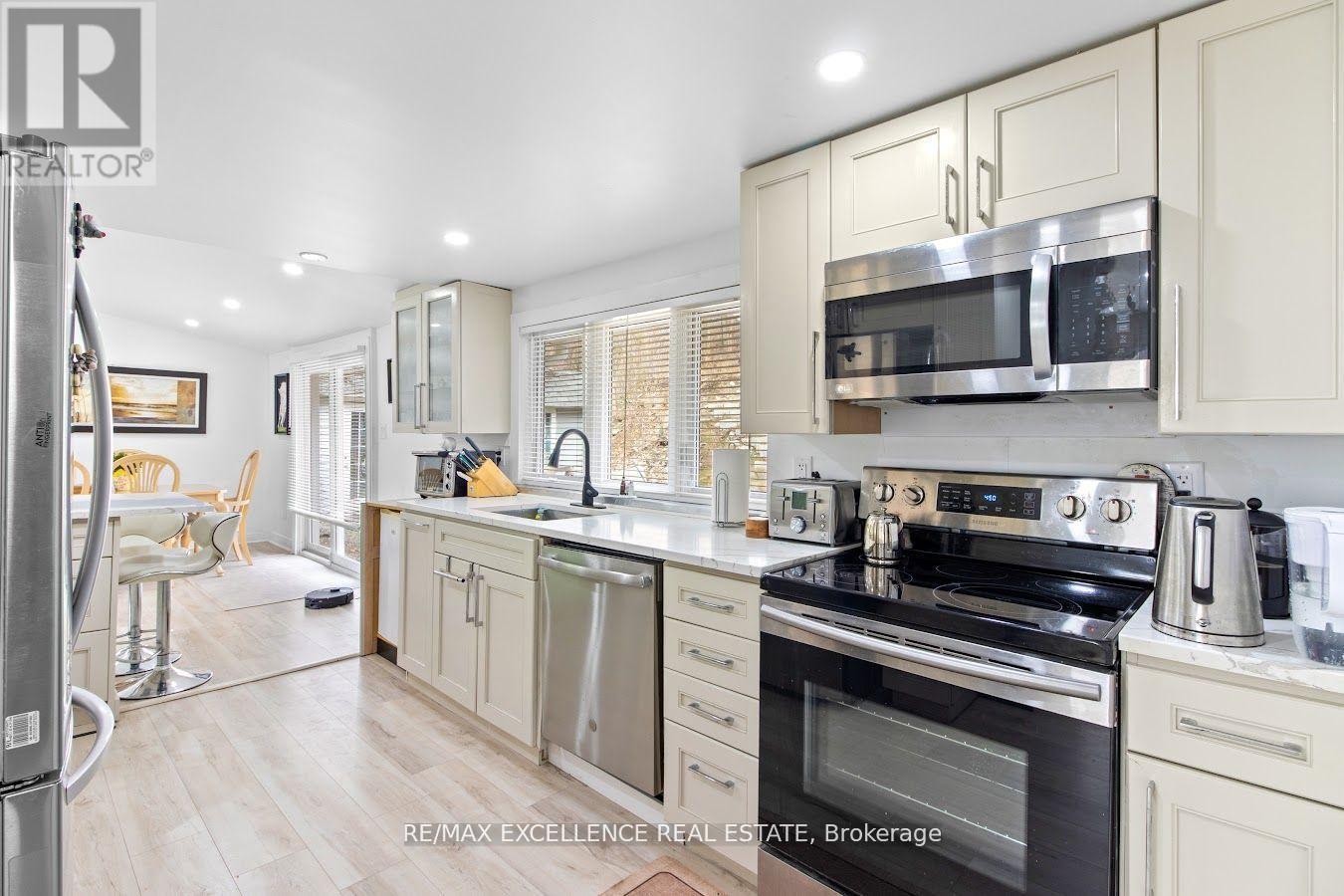 1867 Brantford Highway, North Dumfries, ON