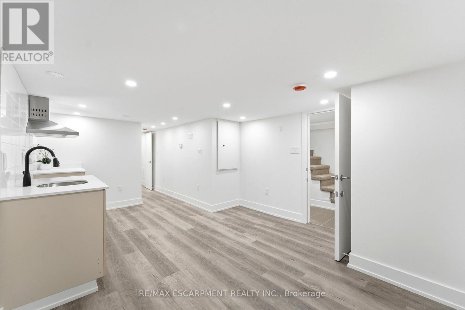 968 Main Street E, Hamilton, ON