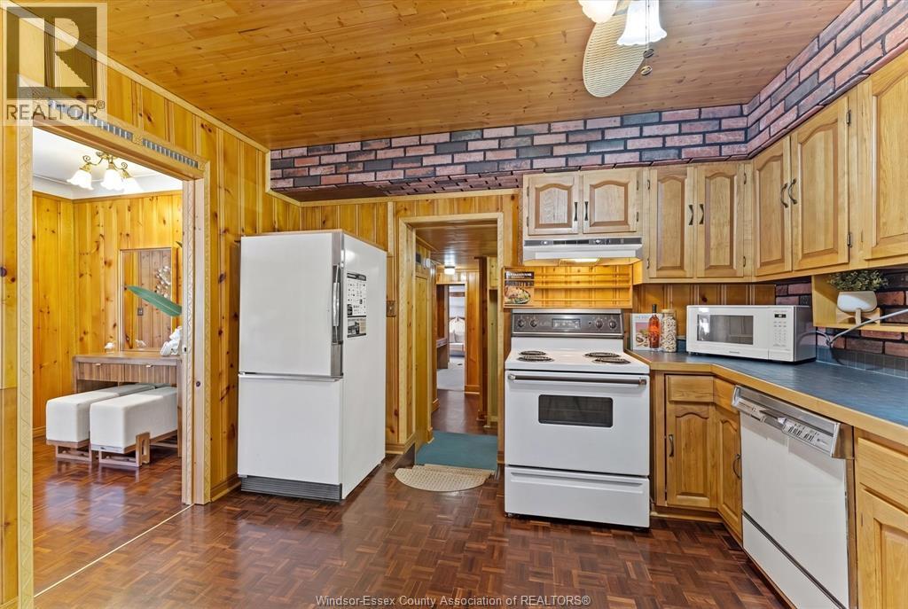 310 River Avenue, Lasalle, ON
