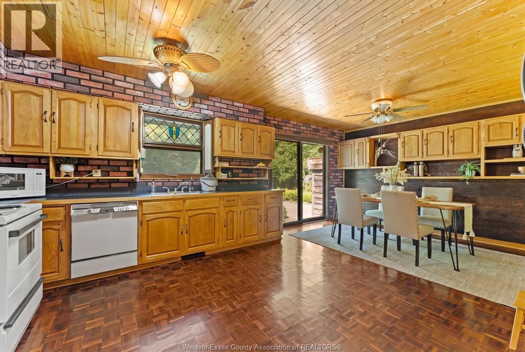 310 River Avenue, Lasalle, ON