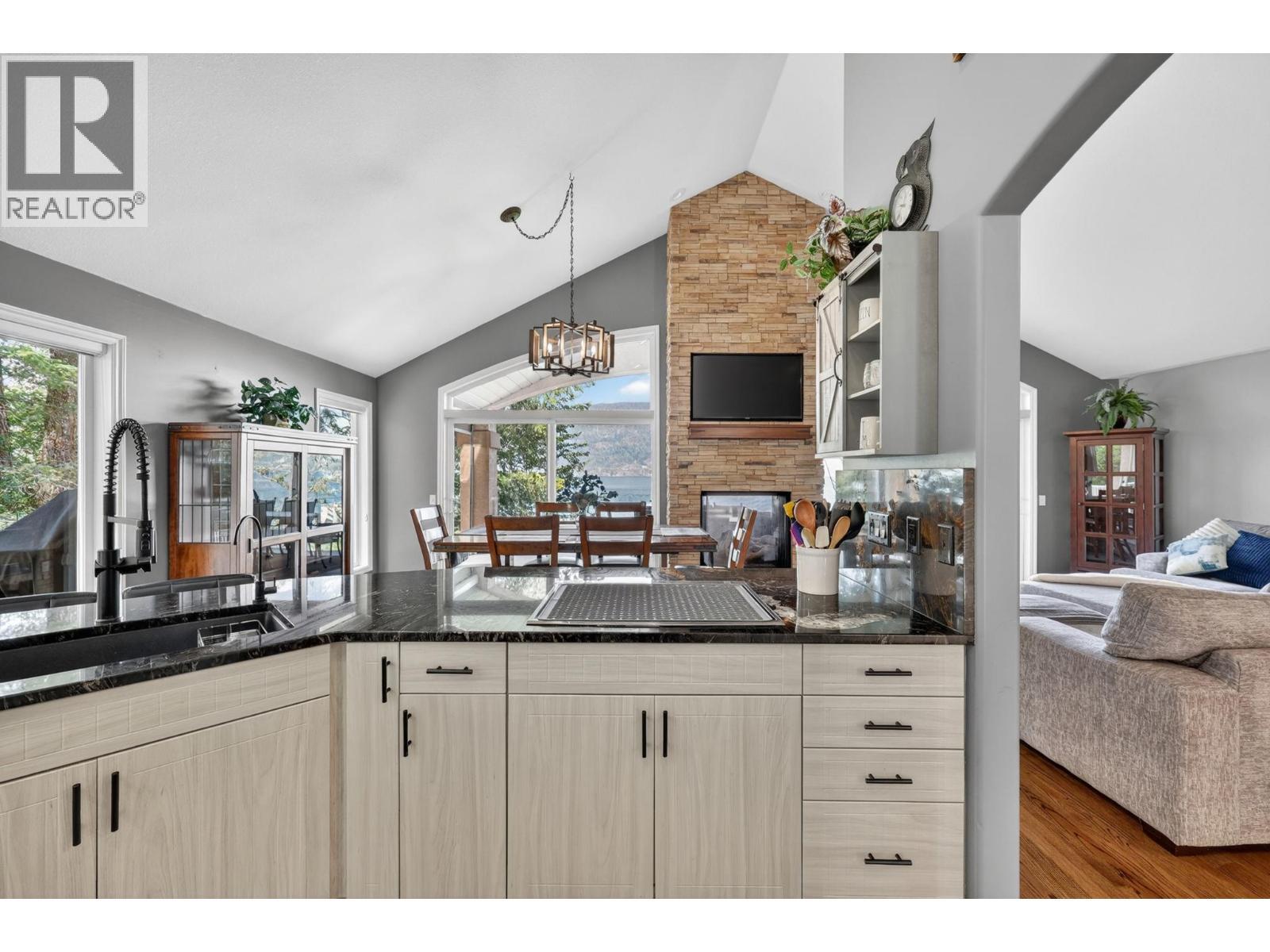 6650 Finch Road, Lake Country, BC - Indoor