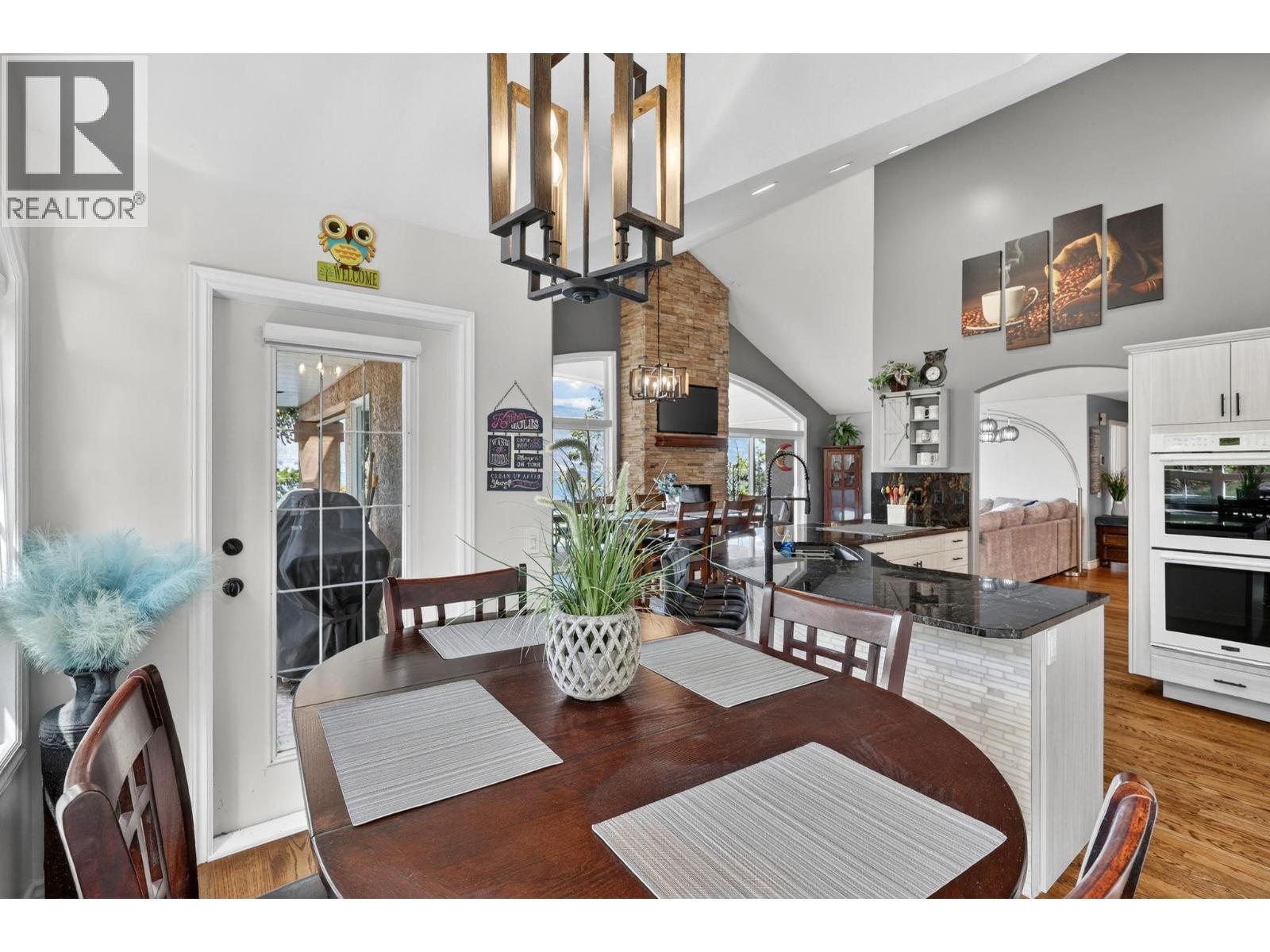 6650 Finch Road, Lake Country, BC - Indoor Photo Showing Dining Room