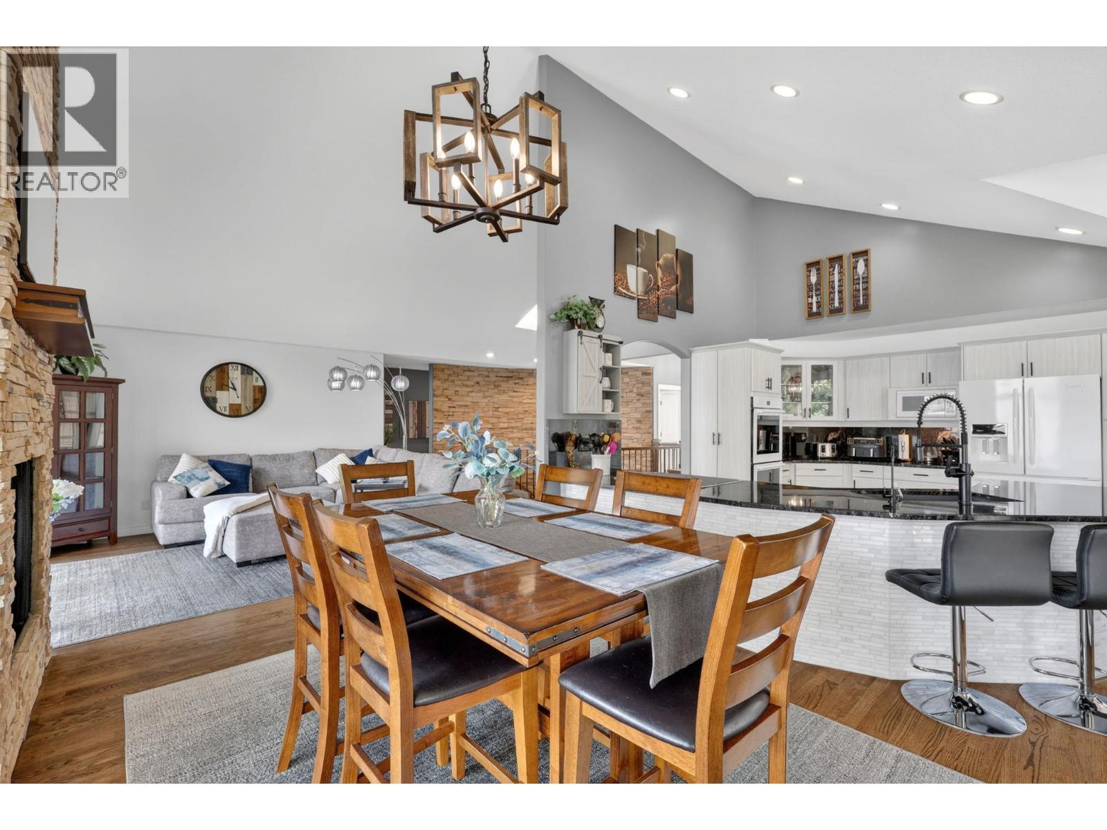 6650 Finch Road, Lake Country, BC - Indoor Photo Showing Dining Room