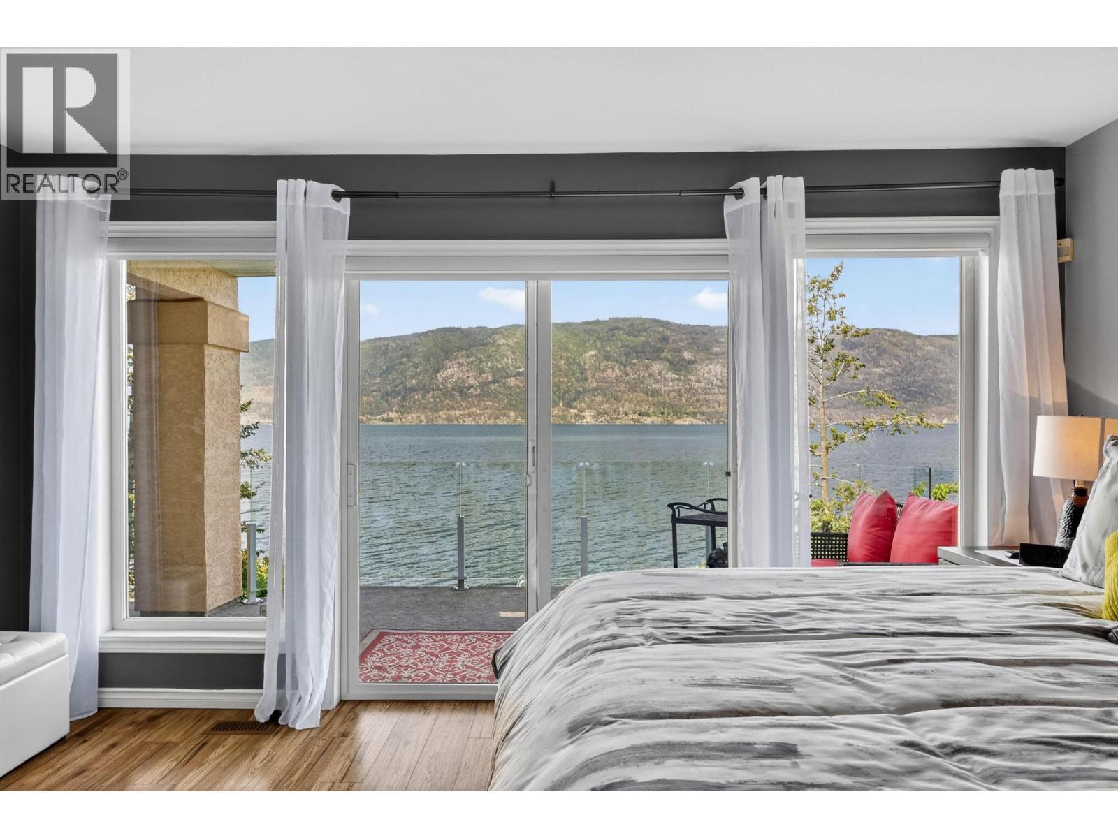 6650 Finch Road, Lake Country, BC - Indoor Photo Showing Bedroom