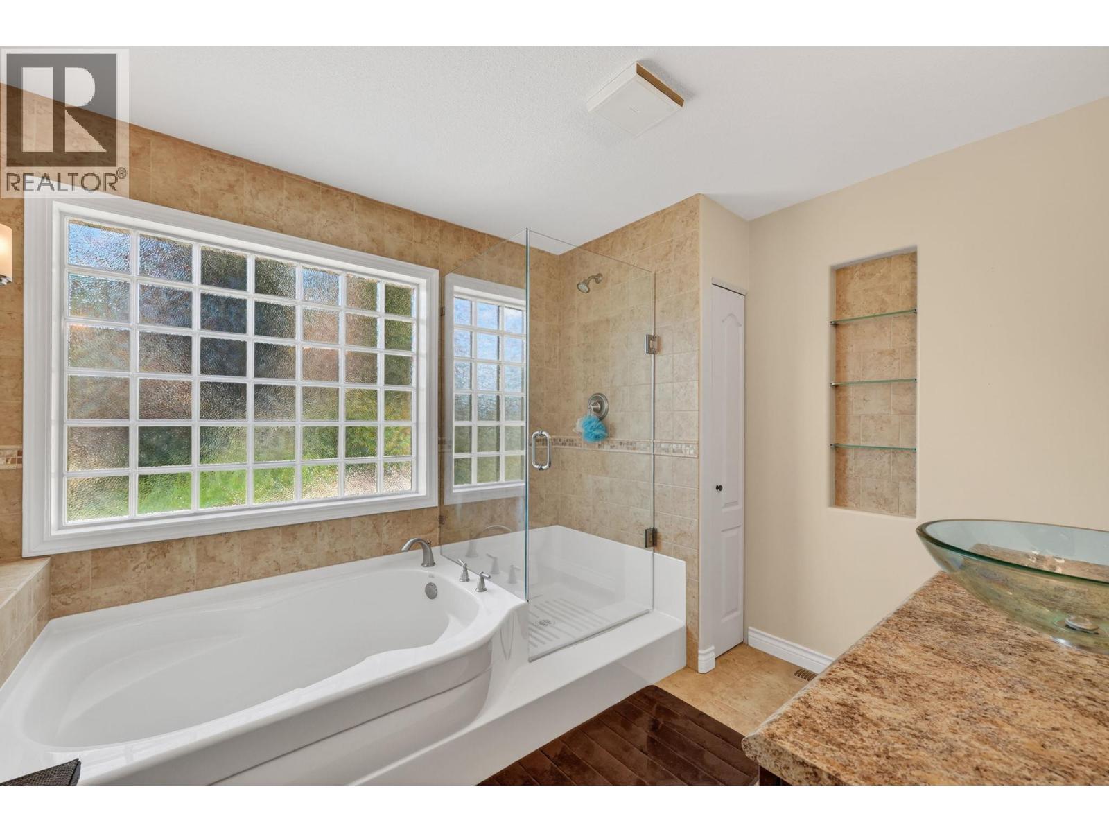 6650 Finch Road, Lake Country, BC - Indoor Photo Showing Bathroom