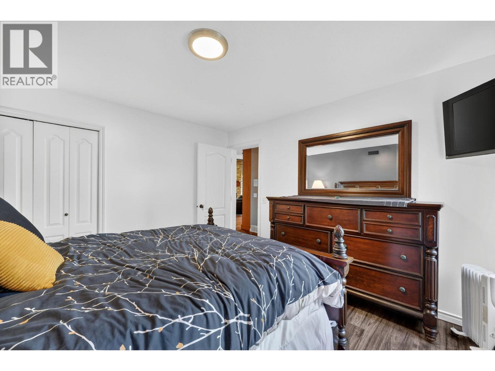 6650 Finch Road, Lake Country, BC - Indoor Photo Showing Bedroom