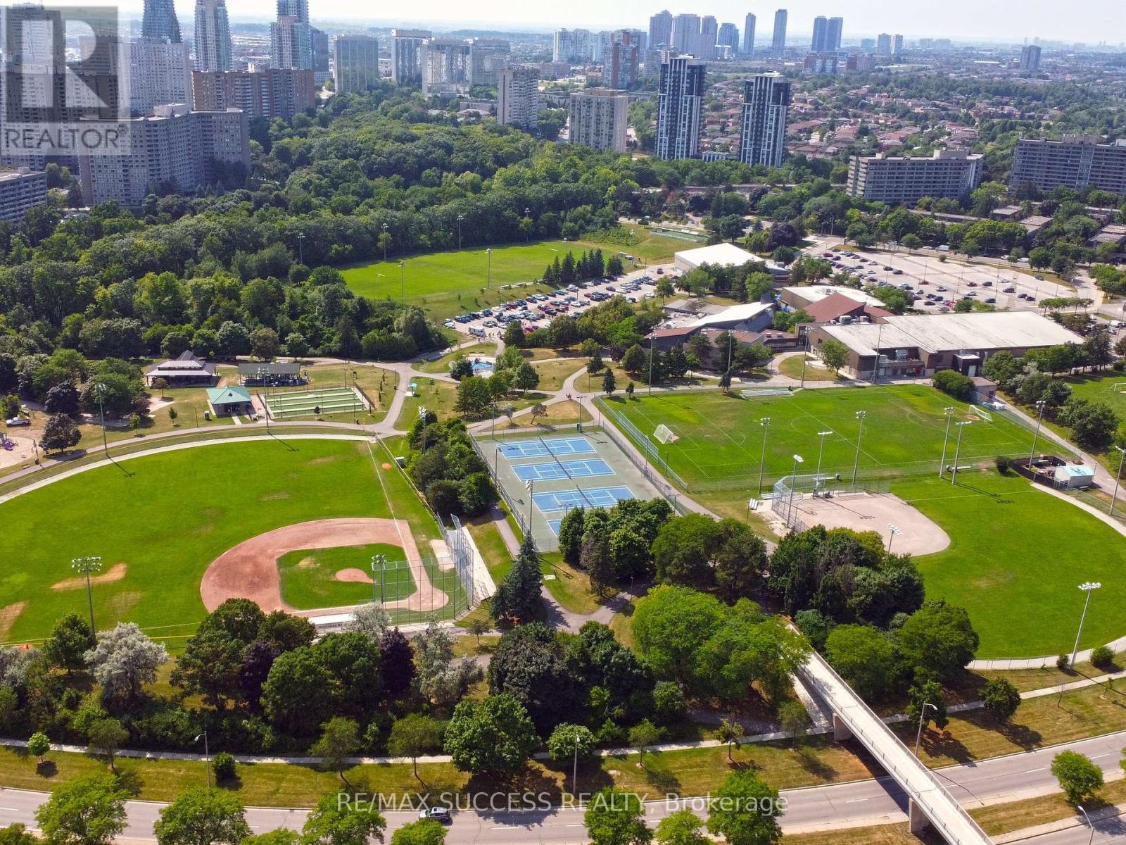 571 Minette Circle, Mississauga, ON