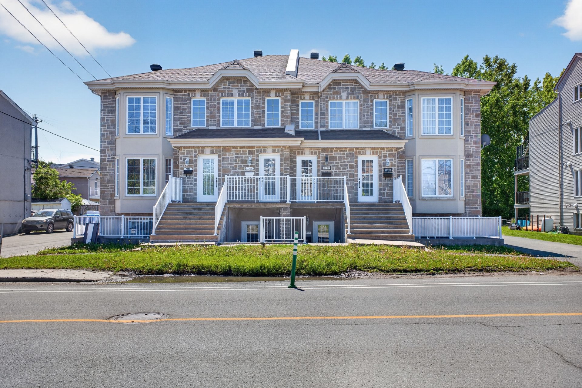 Front of Structure - 7936 Boul. Lévesque E., Laval (Duvernay), QC