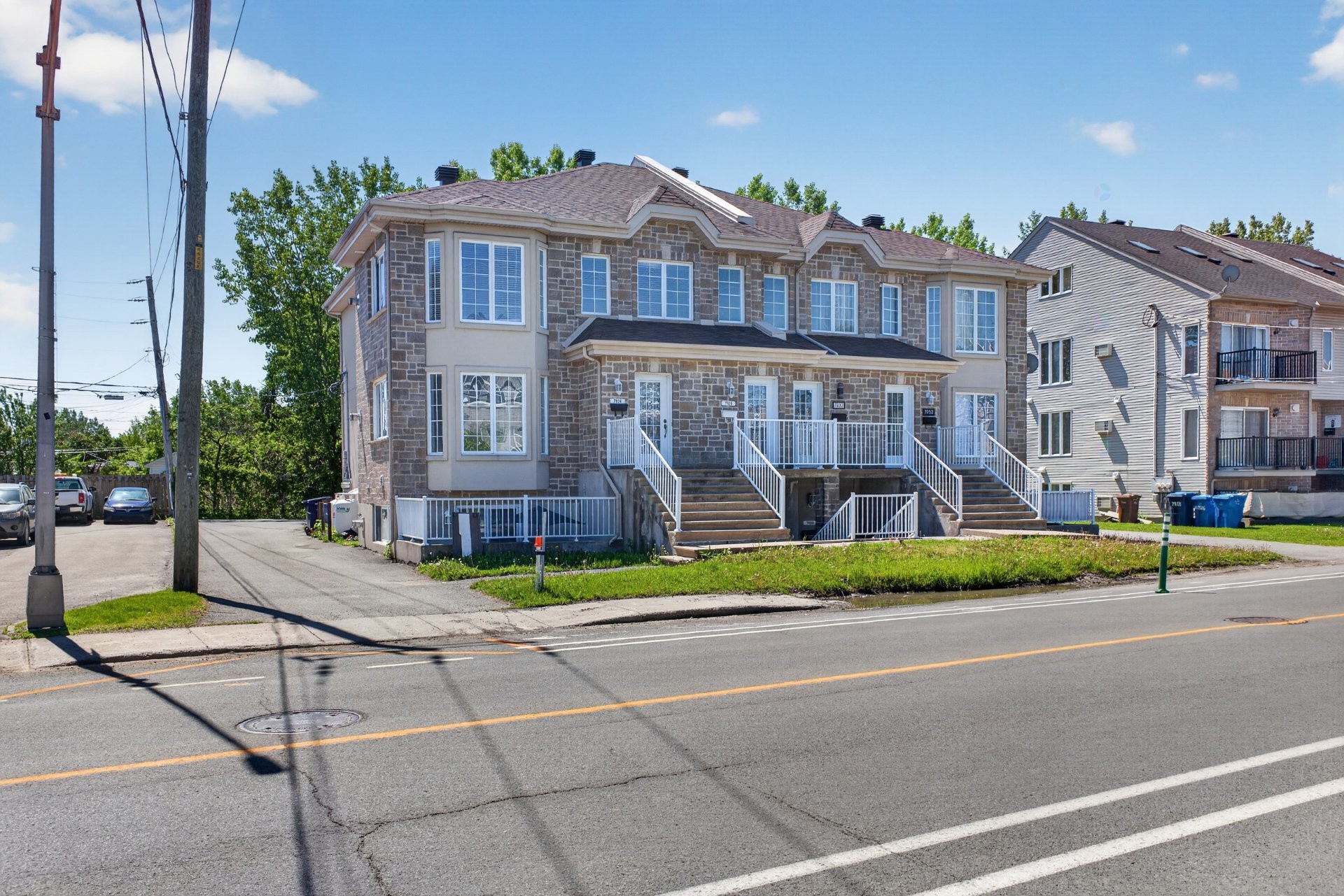 Front of Structure - 7936 Boul. Lévesque E., Laval (Duvernay), QC