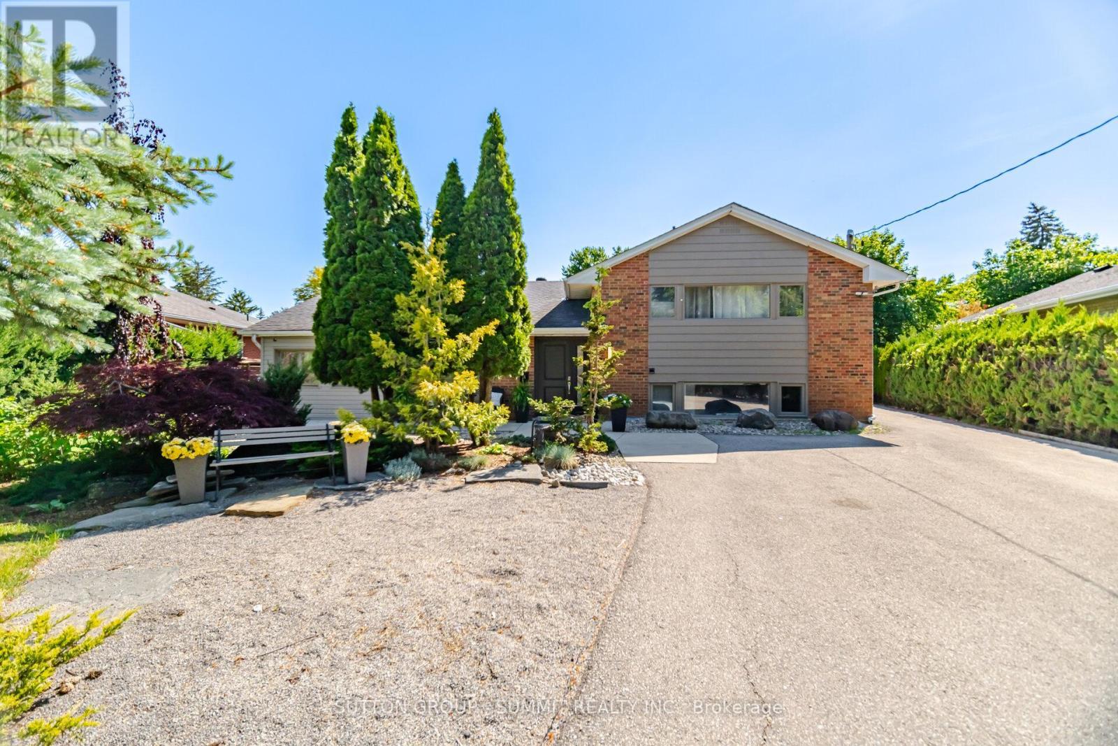 14 Plainsman Road, Mississauga, ON