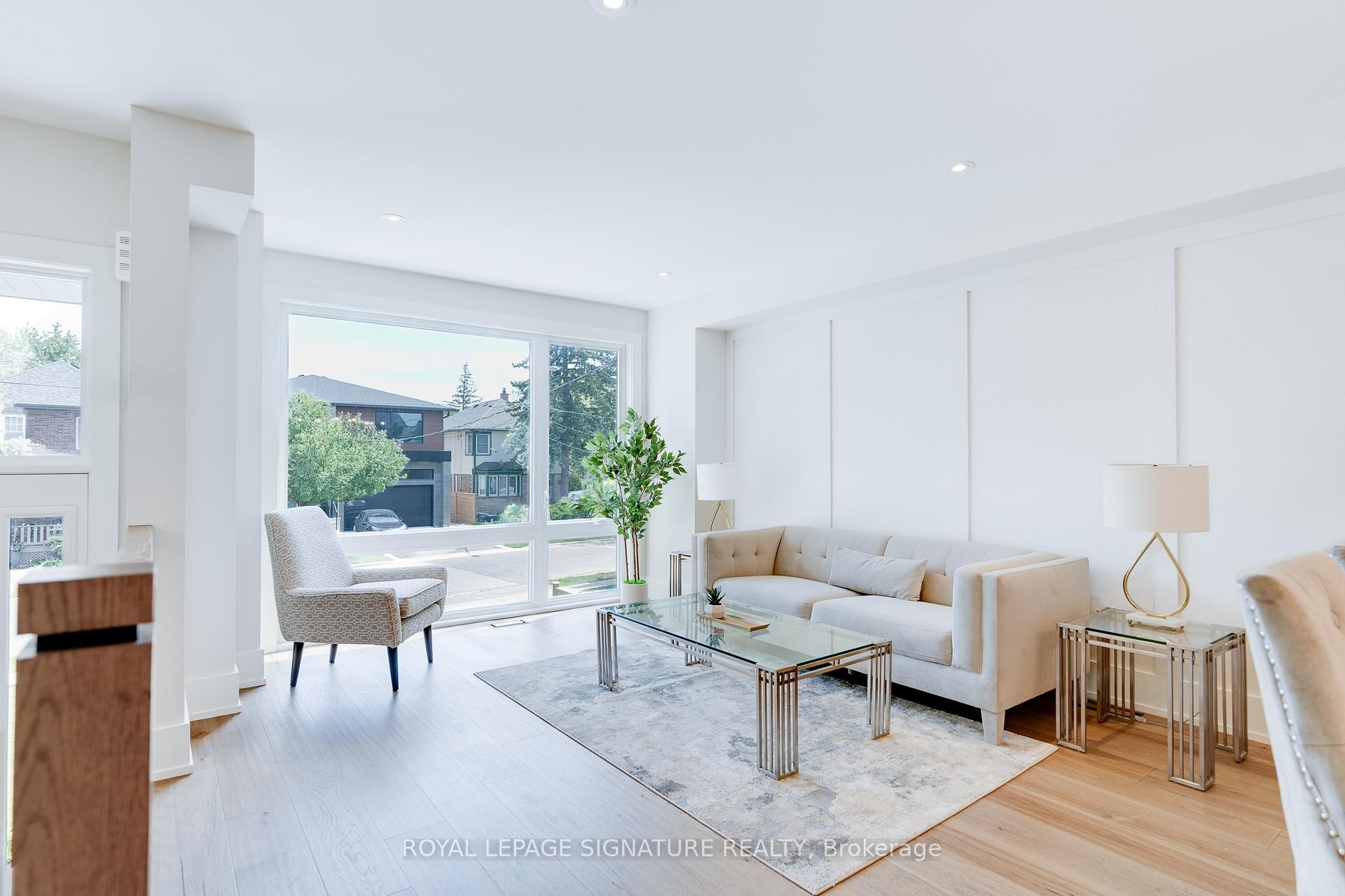 62 Ash Crescent, Toronto, ON