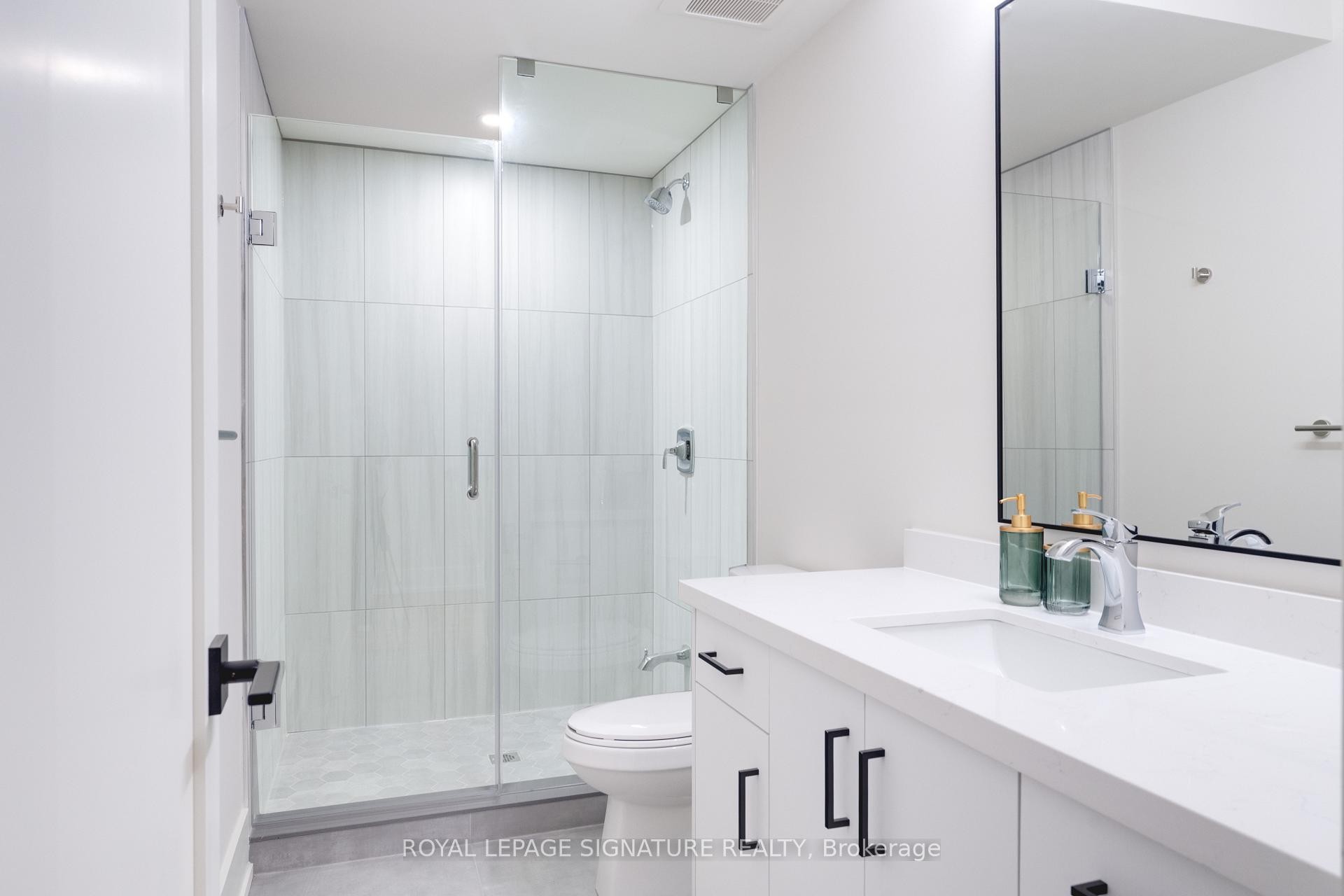 62 Ash Crescent, Toronto, ON