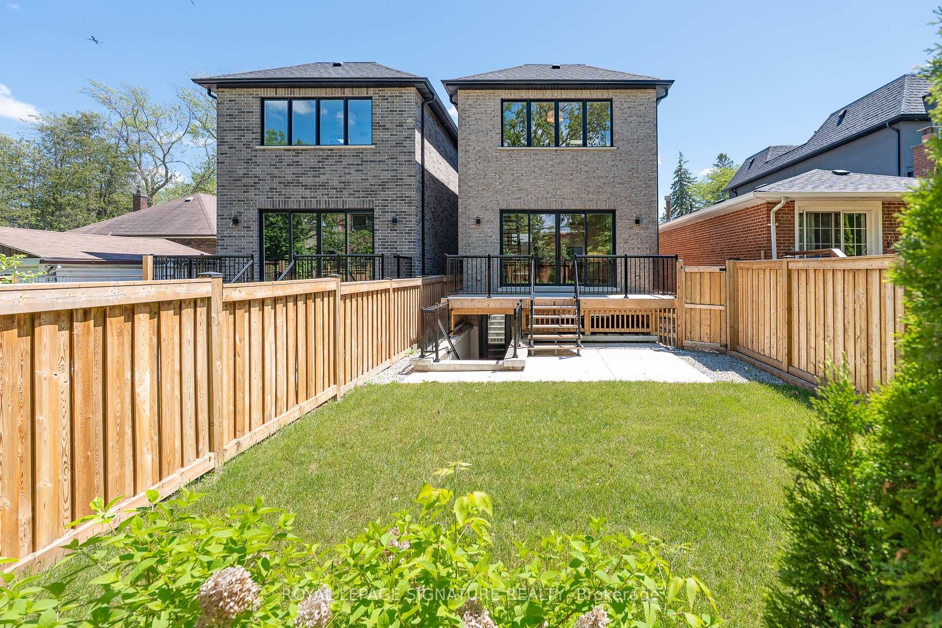 62 Ash Crescent, Toronto, ON