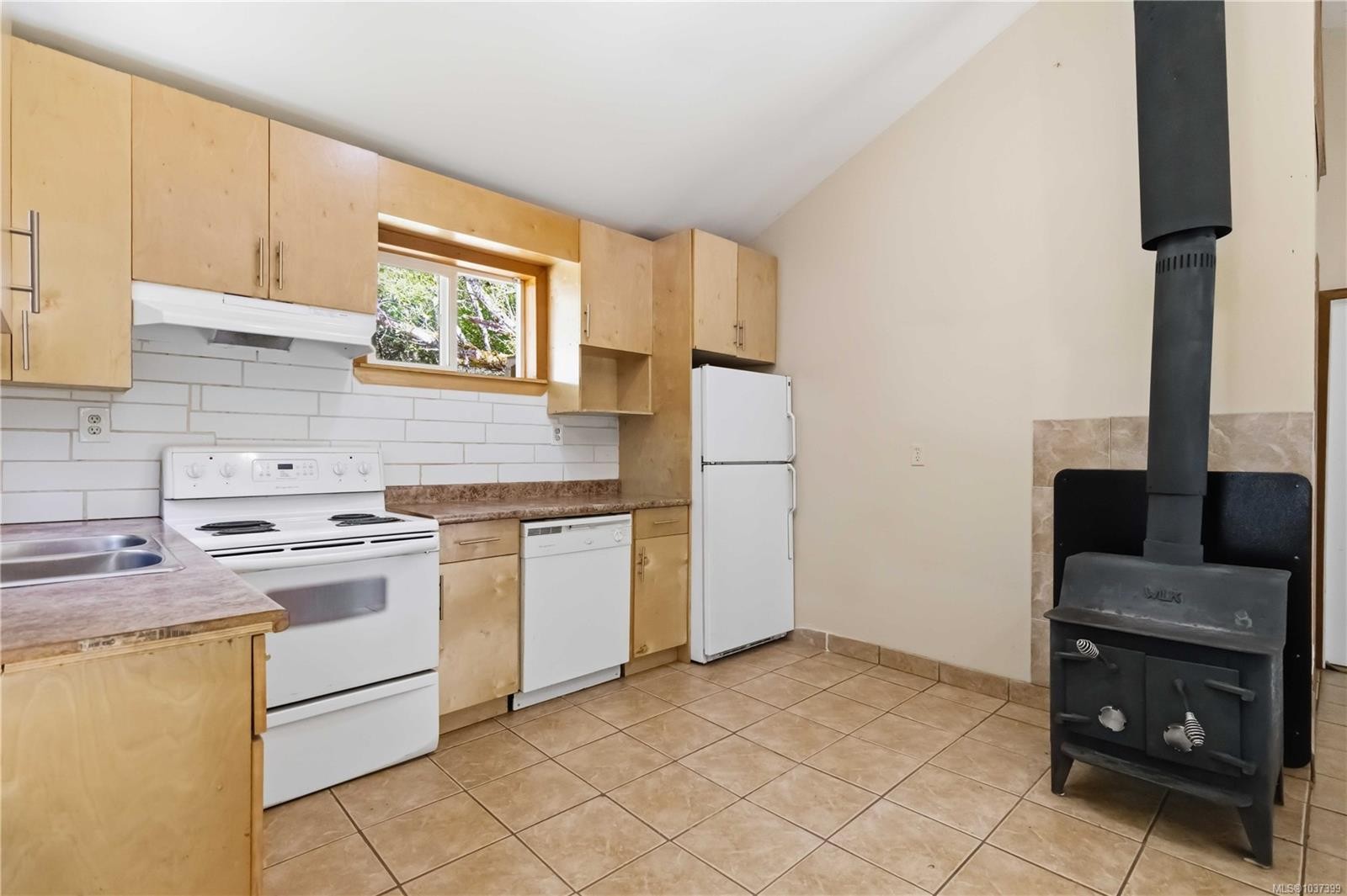 821 Seedtree Rd, Sooke, BC