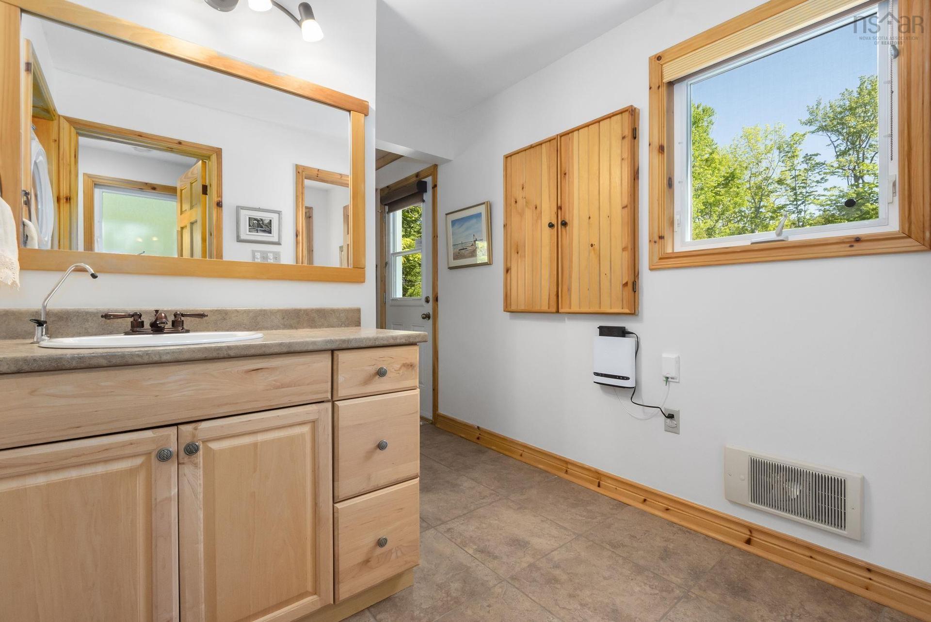 359 Summit Ridge Road, Vaughan, NS - Indoor Photo Showing Bathroom
