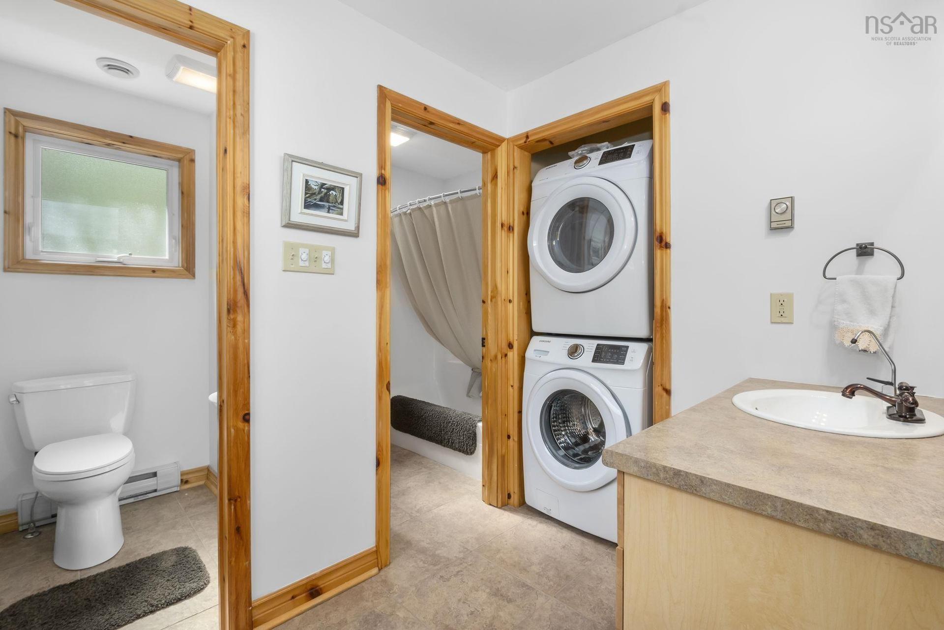 359 Summit Ridge Road, Vaughan, NS - Indoor Photo Showing Laundry Room