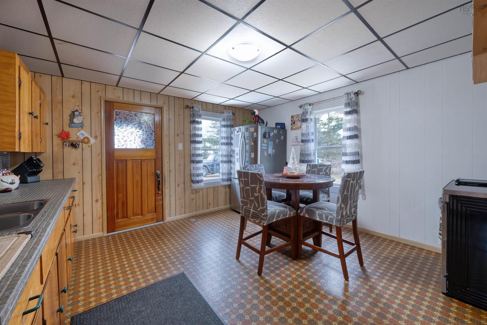 87 Pool Road, Sheet Harbour, NS