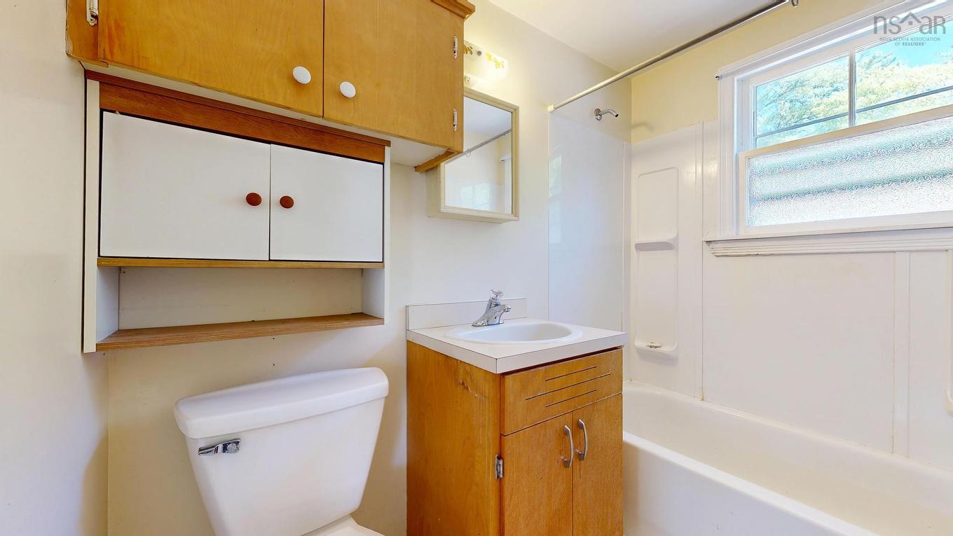 83 Jubilee Road, Bridgewater, NS