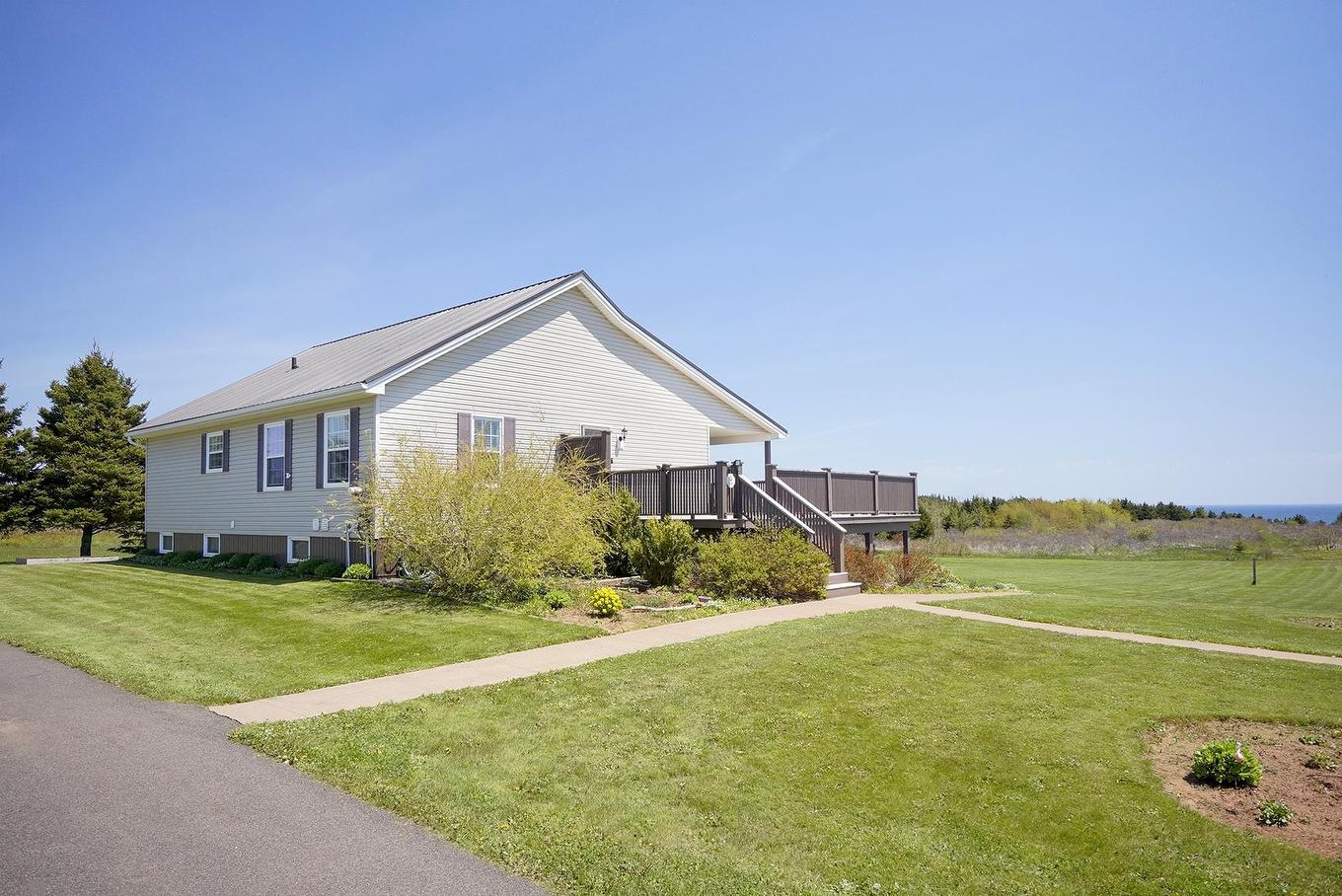 29 Macphee Avenue, Souris, PE