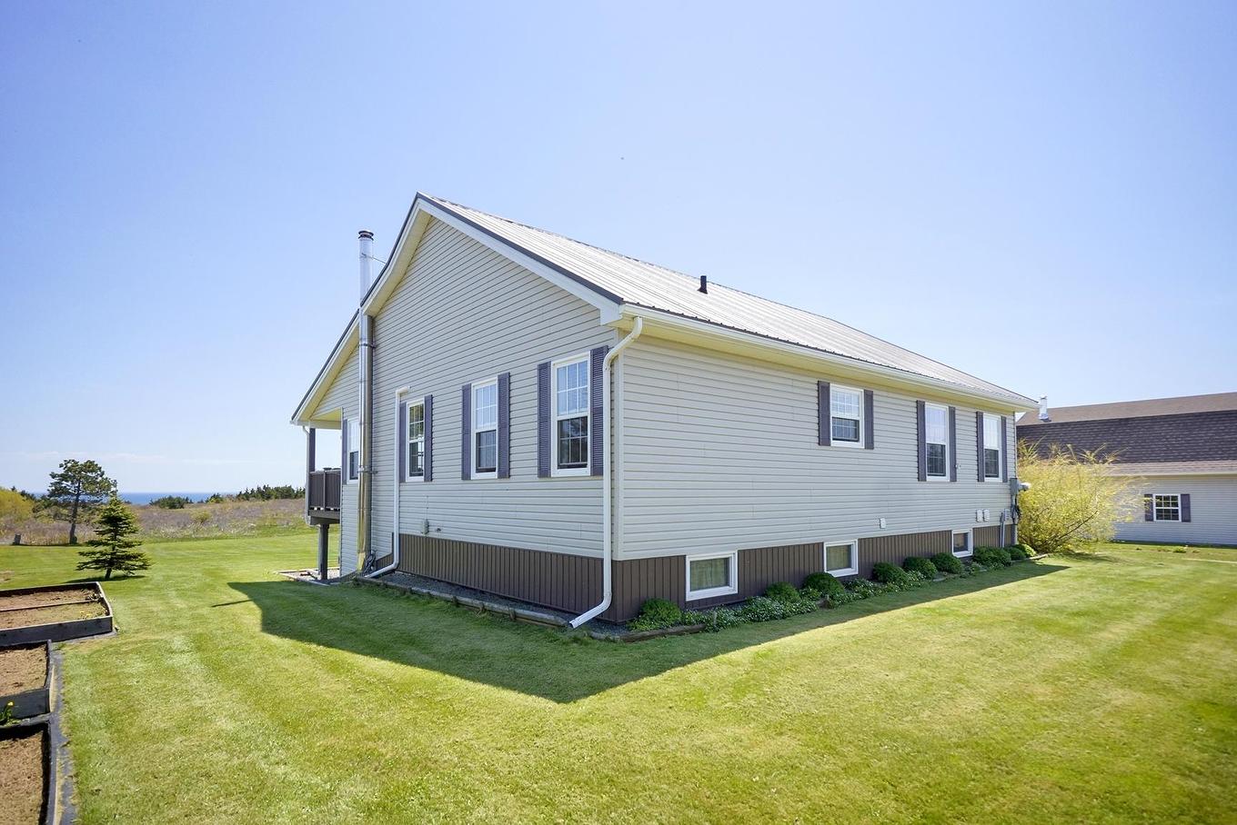 29 Macphee Avenue, Souris, PE