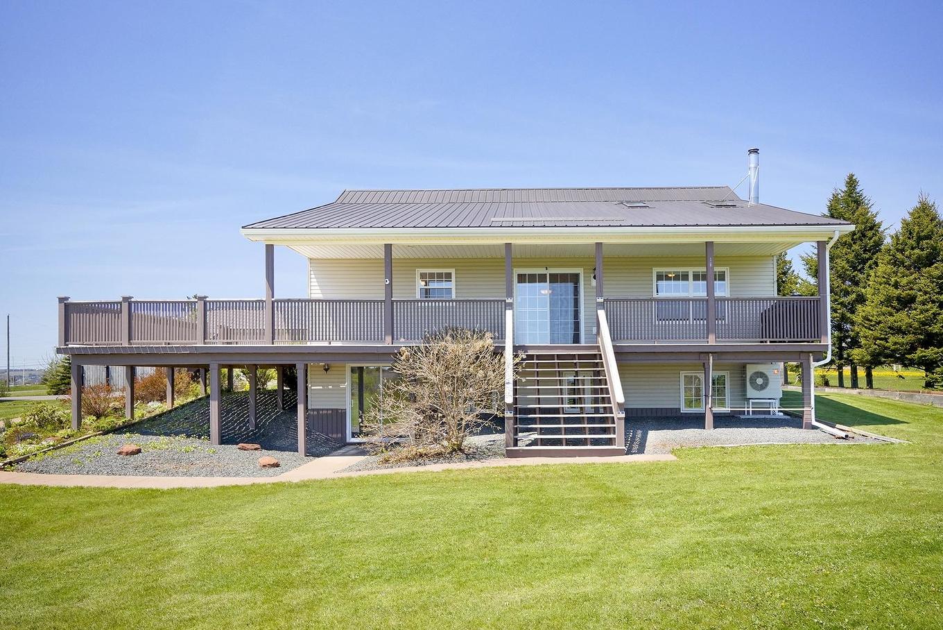 29 Macphee Avenue, Souris, PE