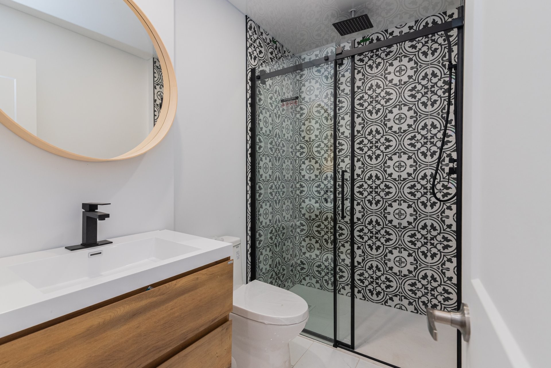 Salle de bains - 6606 Rue Alma, Montréal (Rosemont/La Petite-Patrie), QC